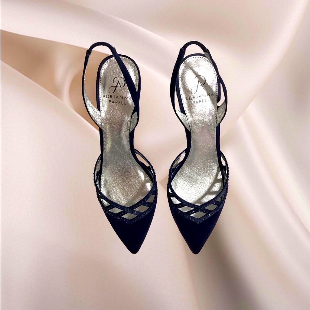 ELEGANT DEEP BLUE ADRIANNA PAPELL HEELS SIZE 9